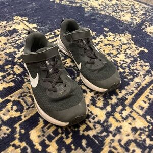 boys nike shoes size 3